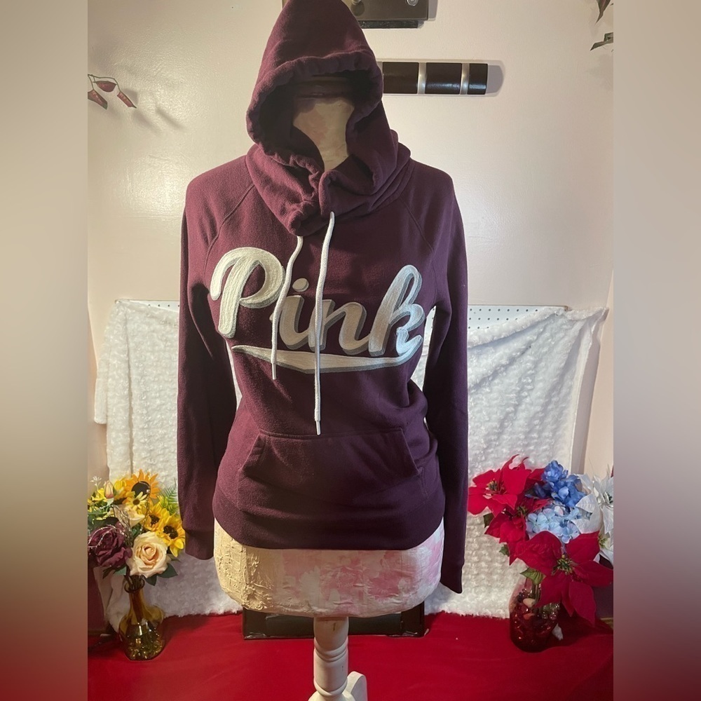 NWOT PINK VICTORIA’S SECRET BURGUNDY EMBROIDERED CROPPED HOODIE SIZE XS